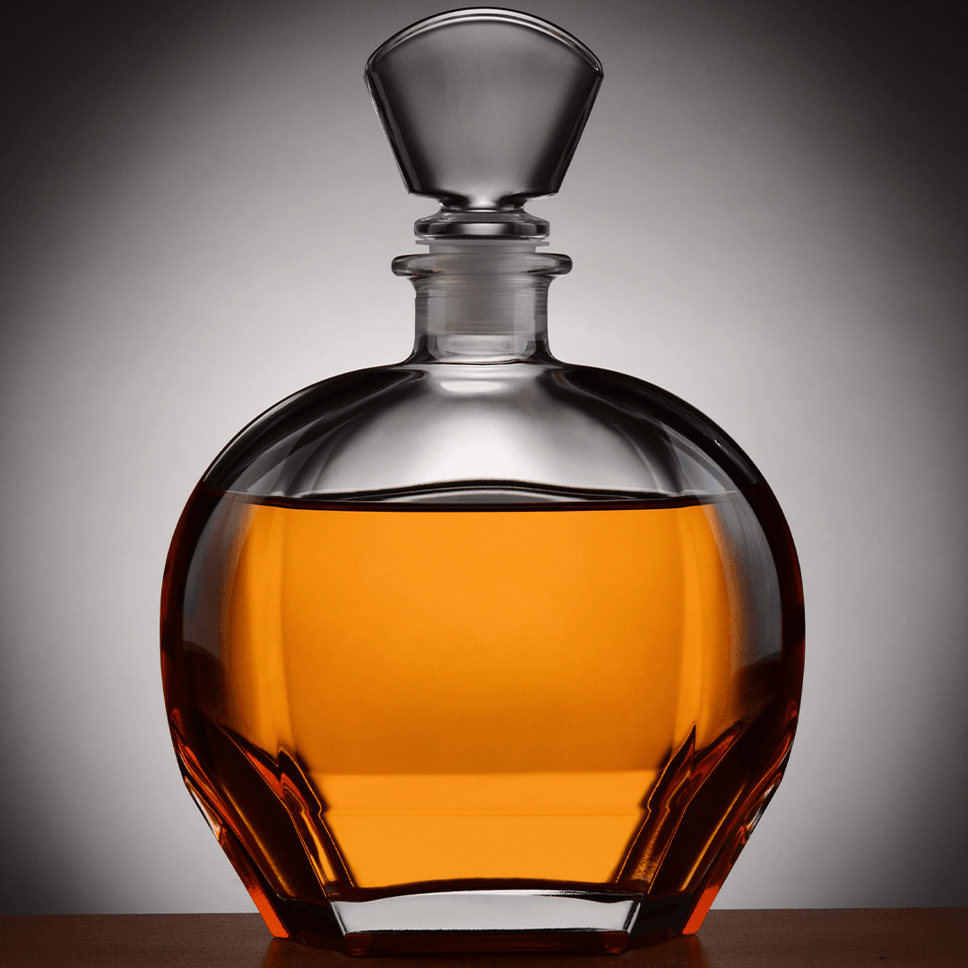 Glass product packaging showing highlight, reflection and surface detail