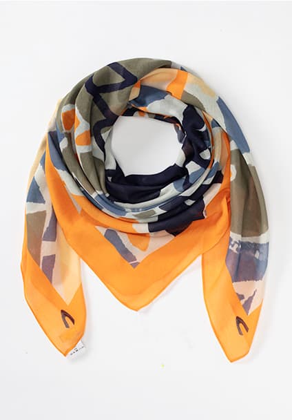 Scarf cutout